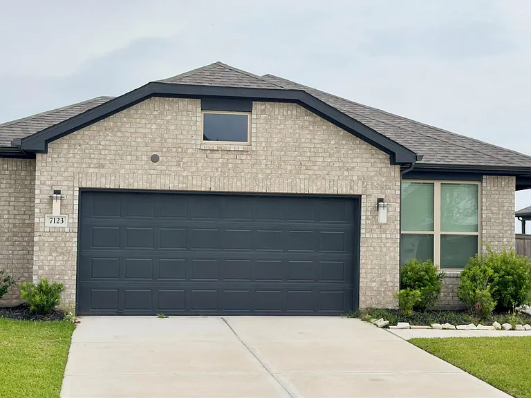 7123 Glennwick Grove Ln — Photo 2