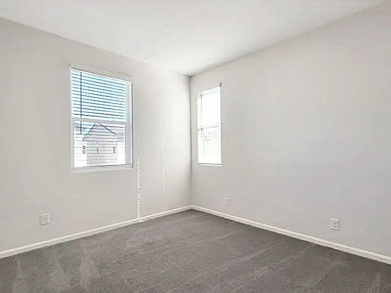 15733 W Polk St — Photo 18