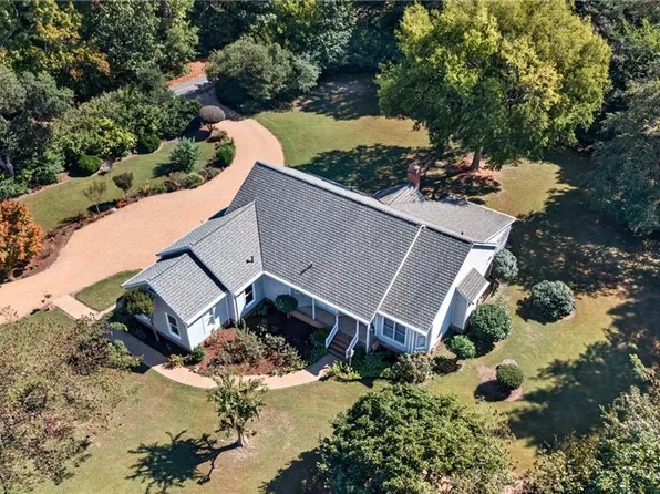 1636 Angus Rd, Hayes, VA 23072