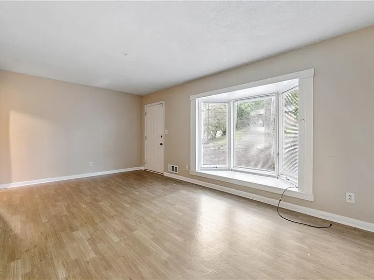 5786 Deerfield Trl — Photo 6