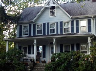 136 Ridge Rd, Valley Cottage, NY 10989