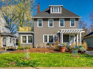 3005 Yorkshire Rd, Cleveland Heights, OH 44118