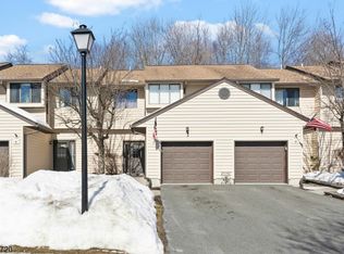 6 Bluebird Ct, Newton, NJ 07860