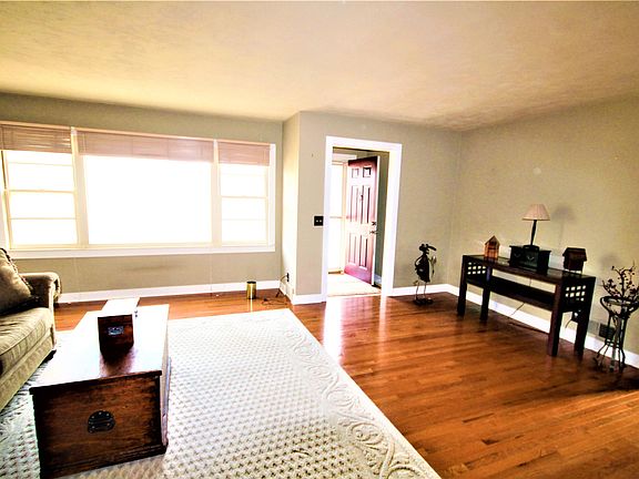 5th image of 5874 Saint Joseph Ave