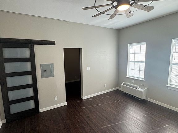 2nd image of 707 NW 4th Ave #105