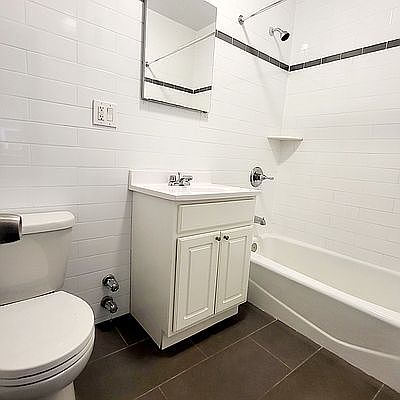 3rd image of 309 W 85th St #21