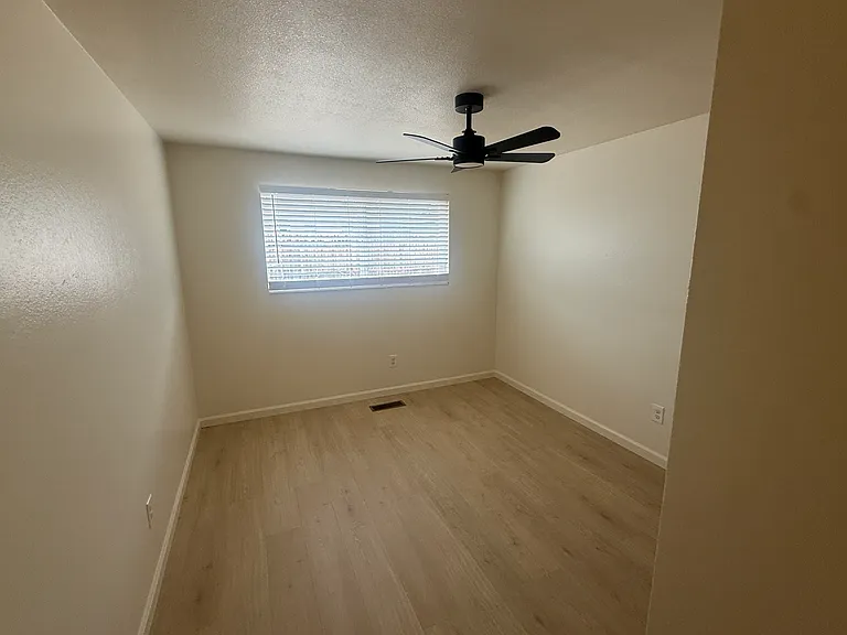 3191 Meadowlands Dr — Photo 11