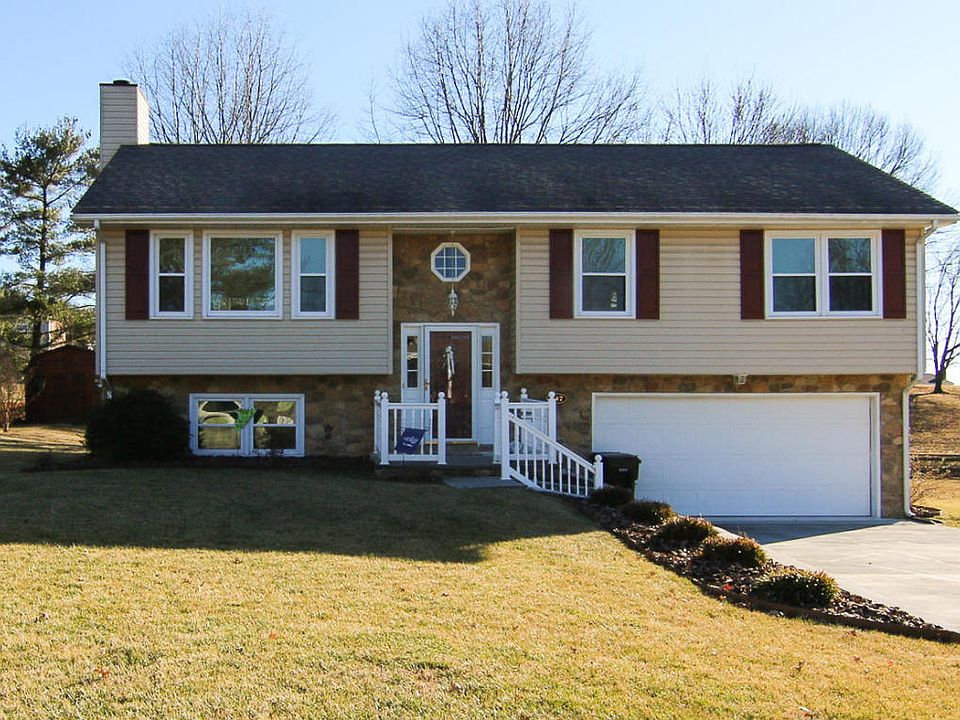 1st image of 747 Devonshire Dr