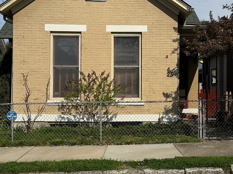25 Garret St — Photo 1