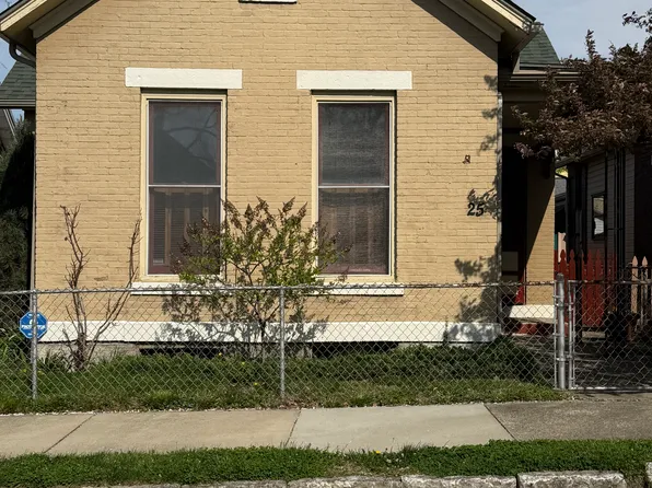 25 Garret St, Dayton, OH 45410