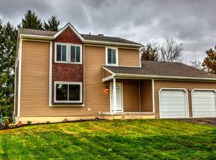 42 Misty Morn Ln, Ewing, NJ 08638