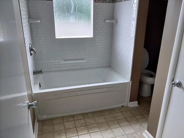 545 Meadow Dr — Photo 13