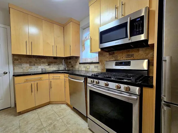 666 39th Street image 8 of 16