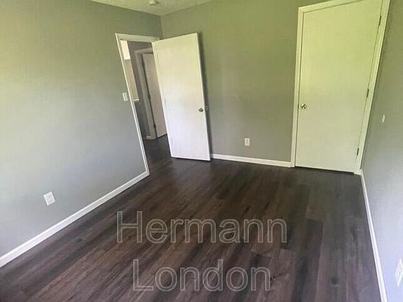 5th image of 2732 Freemantle Dr