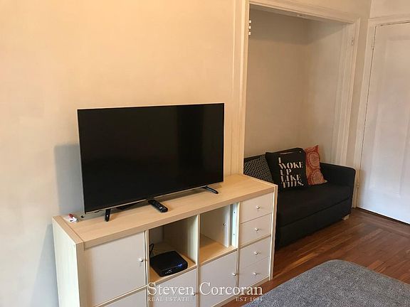 4th image of 5 Tudor City Pl APT 1708