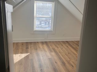 910 Tamarack Ave NW, Grand Rapids, MI 49504