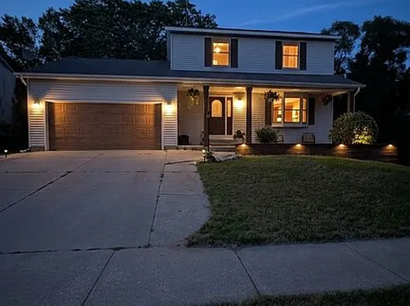 1330 S Griffin St, Grand Haven, MI 49417