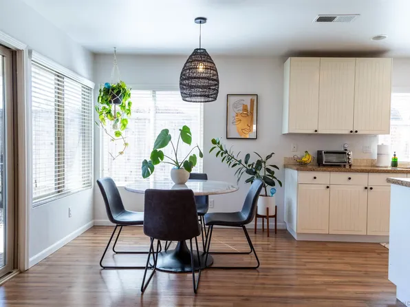 2292 Village Rd, Escondido, CA 92026