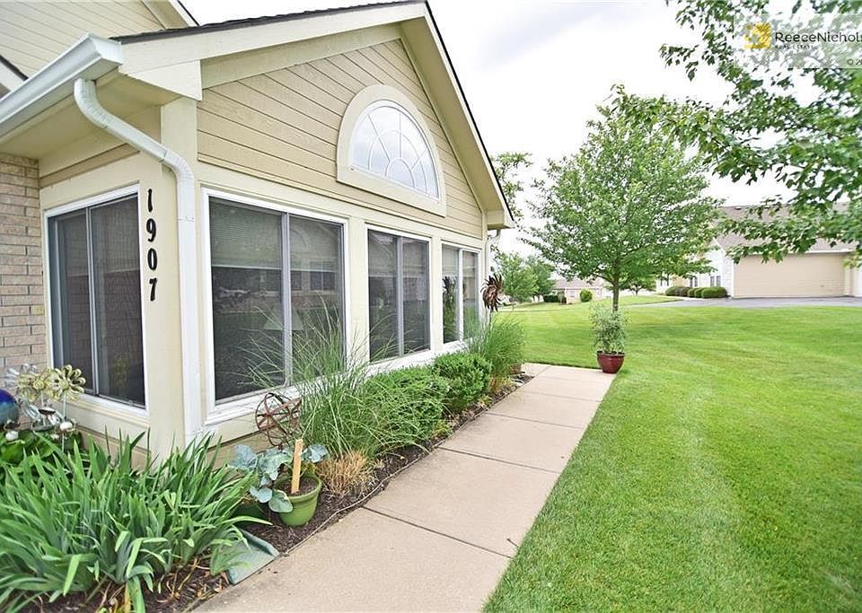Welcome home to the freedom of living in a maintenance-free community!