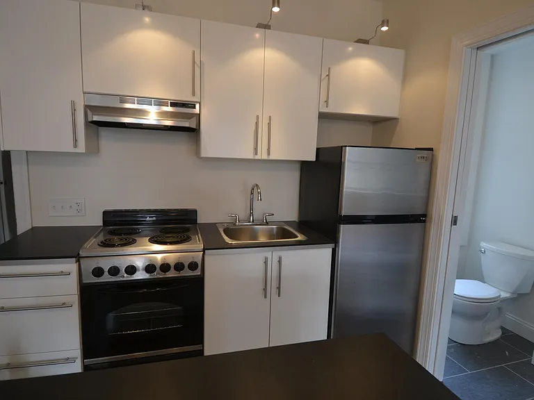 326 S 16th St #3F — Photo 5