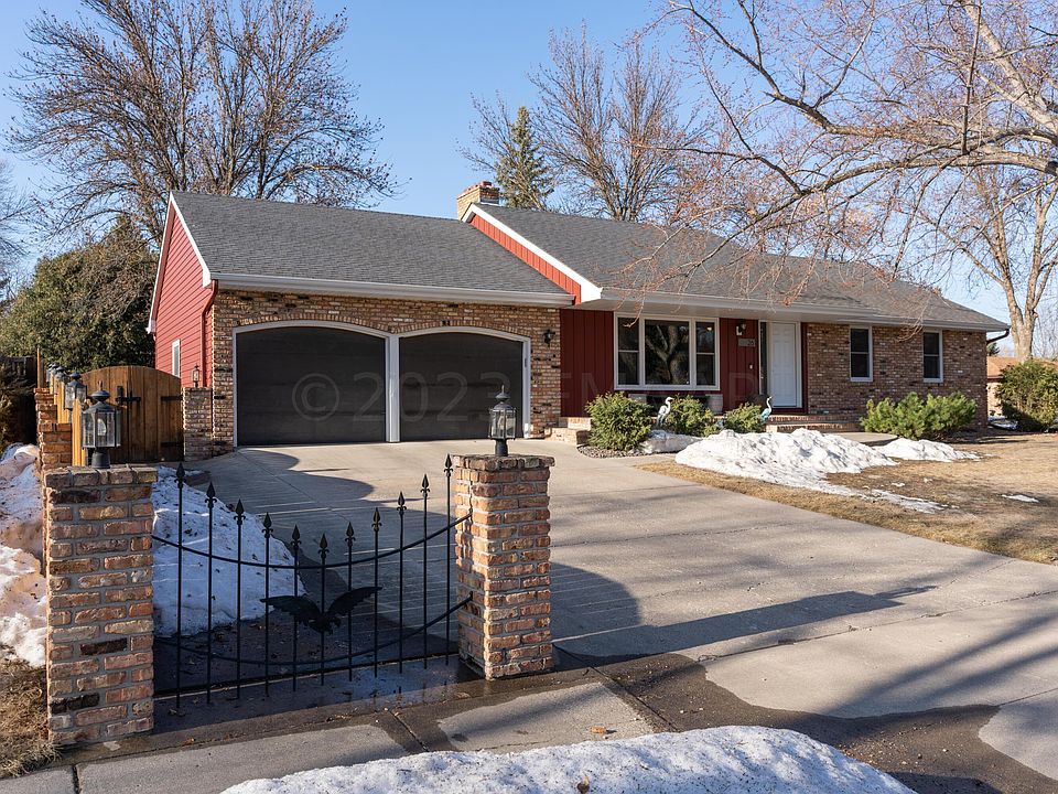 26 37th Ave S, Moorhead, MN 56560 Zillow