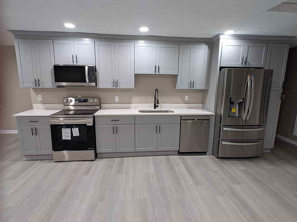 Kitchen with All new appliance .
1- New Fridge
2. Electric stove with Builtin Fryer
3. Stainless steel Dishwasher
4. Microwave
