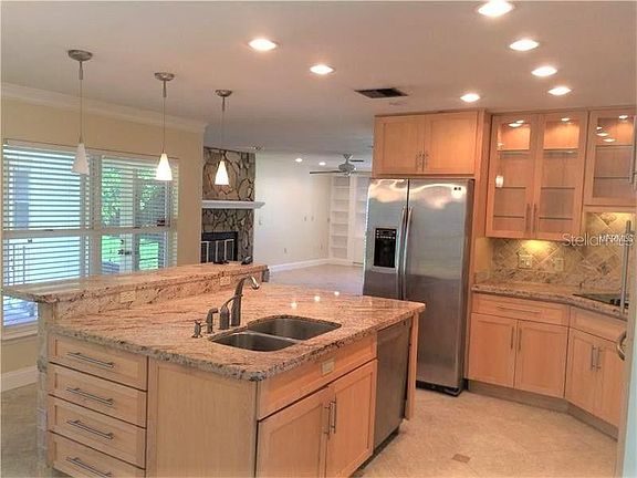 3rd image of 6580 Hidden Beach Cir