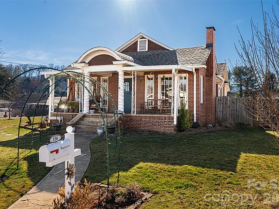 4th image of 158 Poplar St