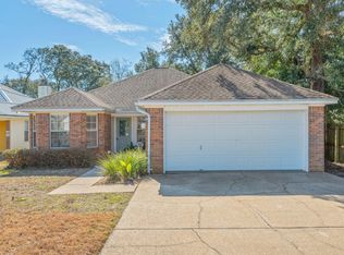 202 Summer Ln, Fort Walton Beach, FL 32547