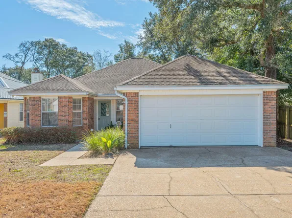 202 Summer Ln, Fort Walton Beach, FL 32547