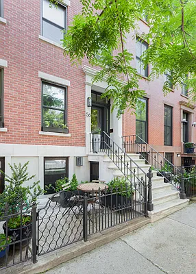 Sold by Compass | media 18