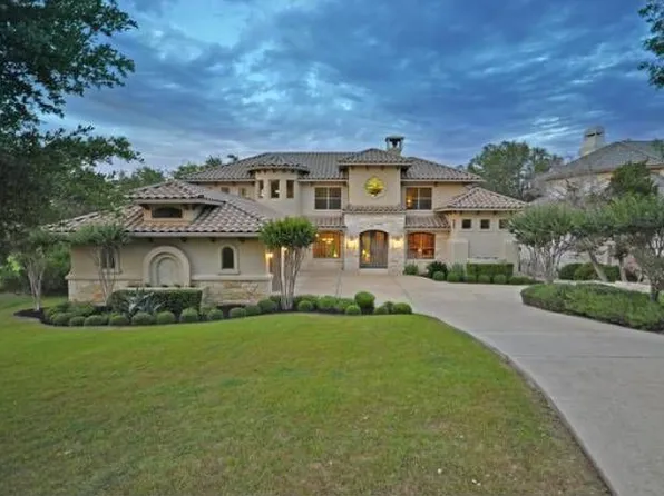 60 Tiburon Dr, The Hills, TX 78738