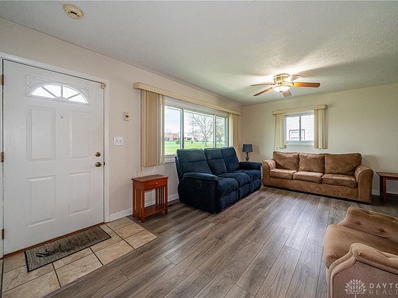 5th image of 2384 Woodman Dr