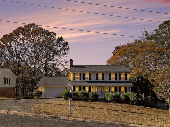 201 Vistawood Ln, Marietta, GA 30066