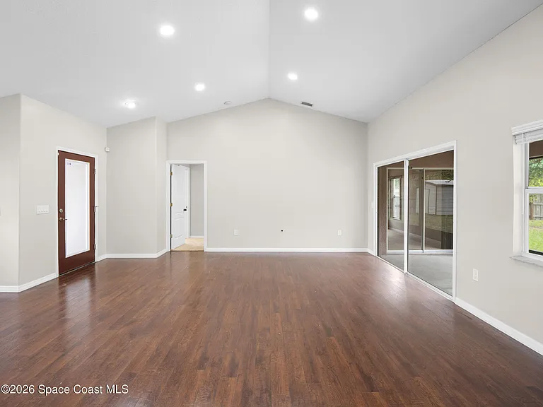 567 Consolata Ave NW — Photo 7