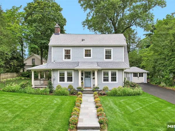 484 Spring Ave, Ridgewood, NJ 07450
