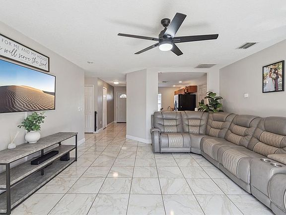 2nd image of 810 Valnera Ct