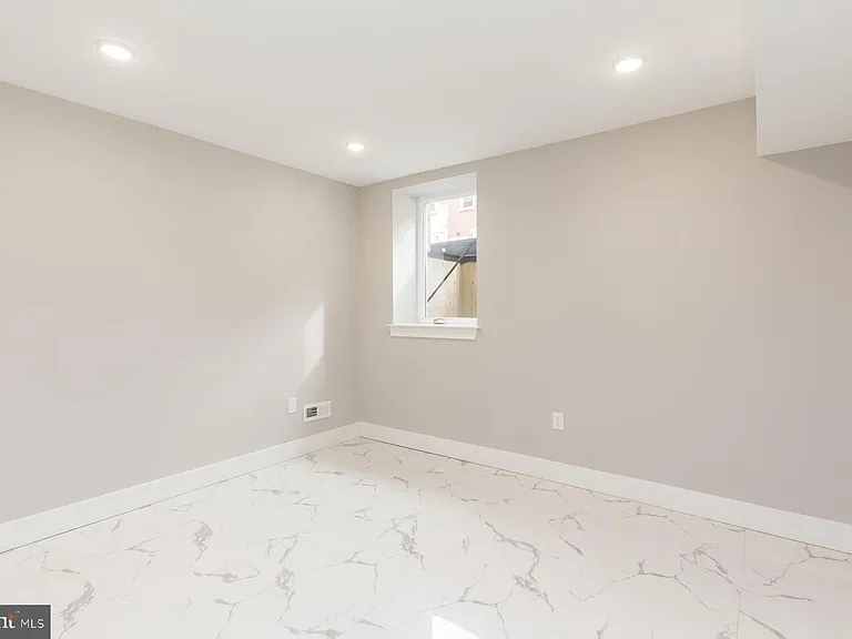 1724 N Marshall St #B — Photo 24