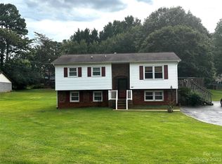 1965 Barringer Cir, Newton, NC 28658