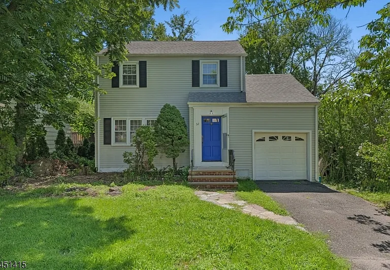 32 Locust Ave — Photo 21