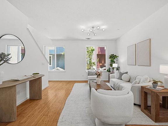 3rd image of 909 Alta Mar Ter