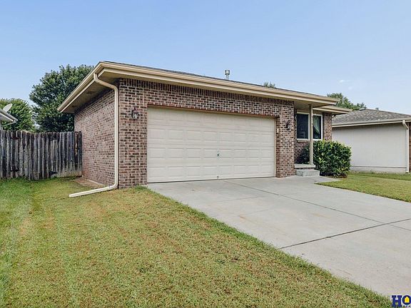 3rd image of 1741 SW 30th St