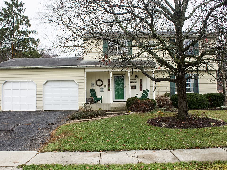 1st image of 377 Delaware Dr