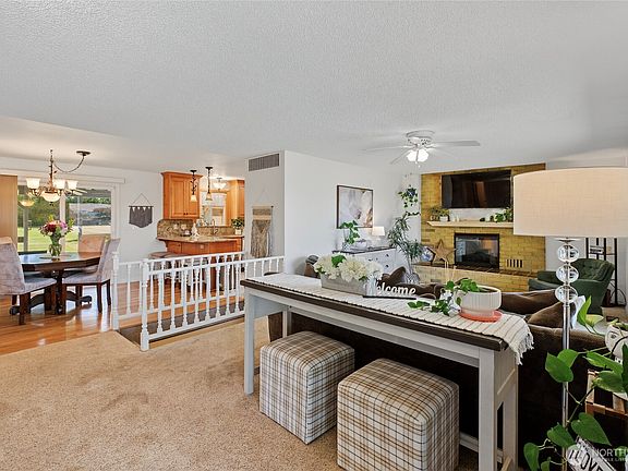 5th image of 1313 Castlerock Avenue