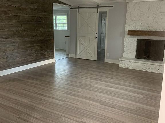 5th image of 4203 Berwick Dr