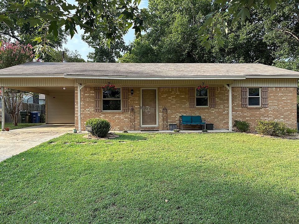 1st image of 2000 Marilyn Dr