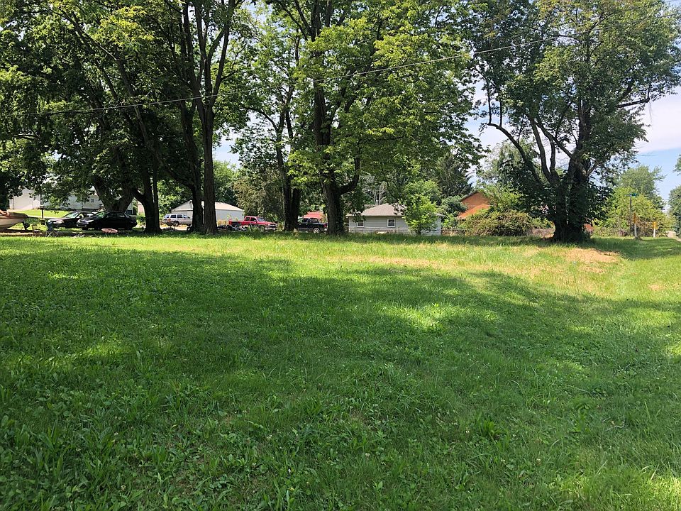 1st image of 0 Beaver Dr NE
