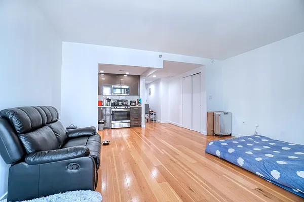 Rented by Serene Powers Real Estate LLC | media 18