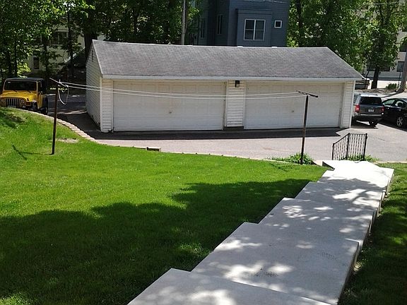 3rd image of 2707 W 43rd St APT 3