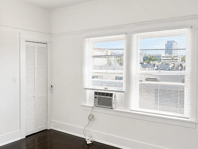 1728 Wilcox Ave #1732-1/2 — Photo 6